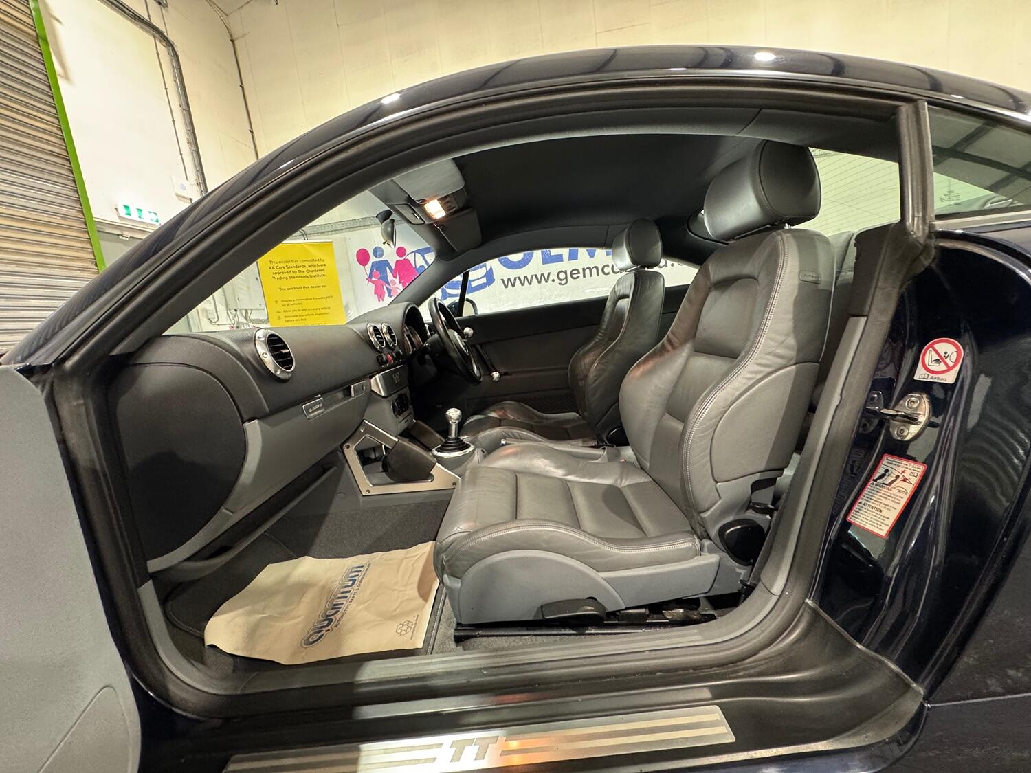 Used Audi TT 2005 for sale - 76418401: Photo 42