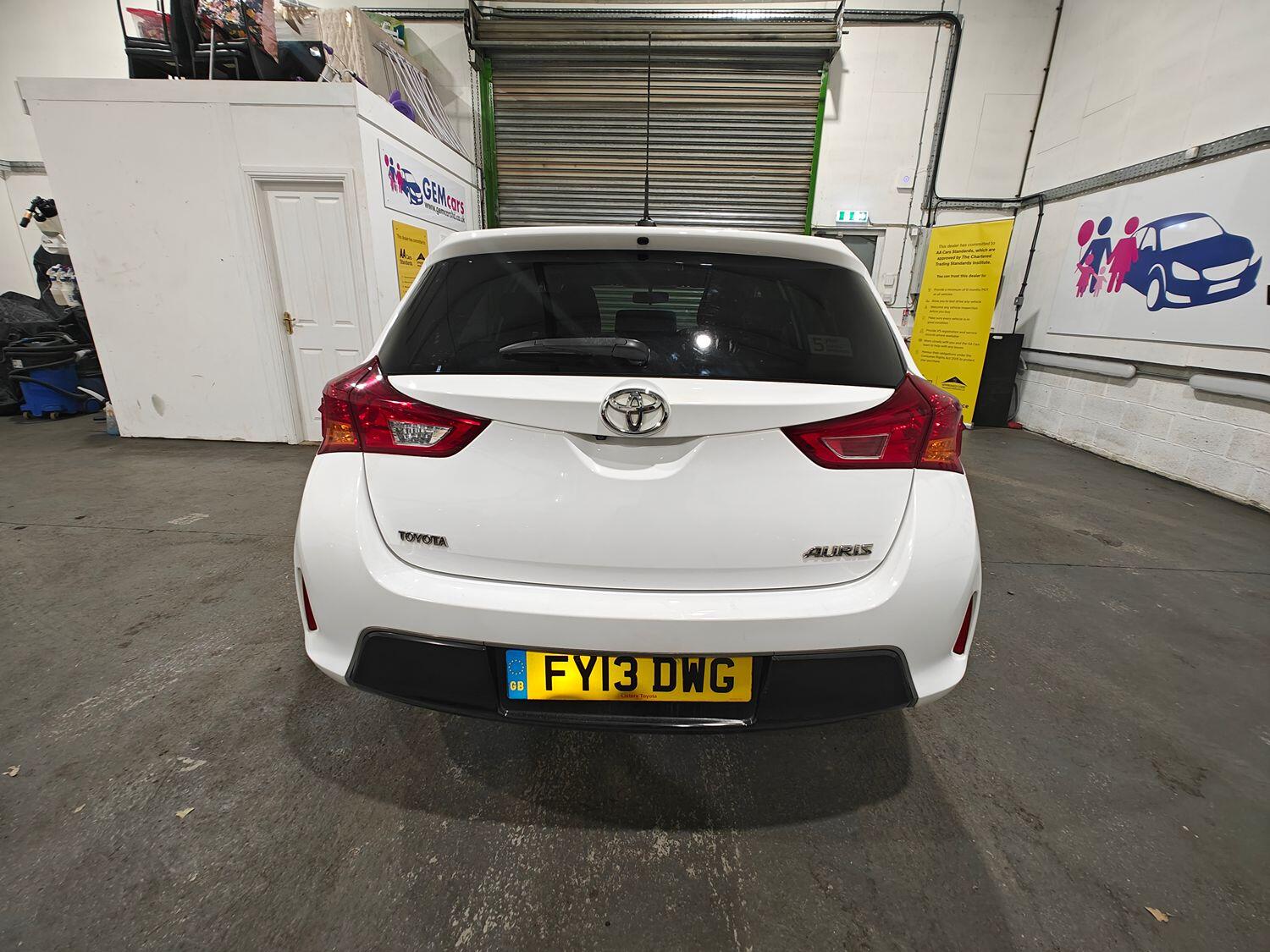 Used Toyota Auris 2013 for sale - 76945616: Photo 11