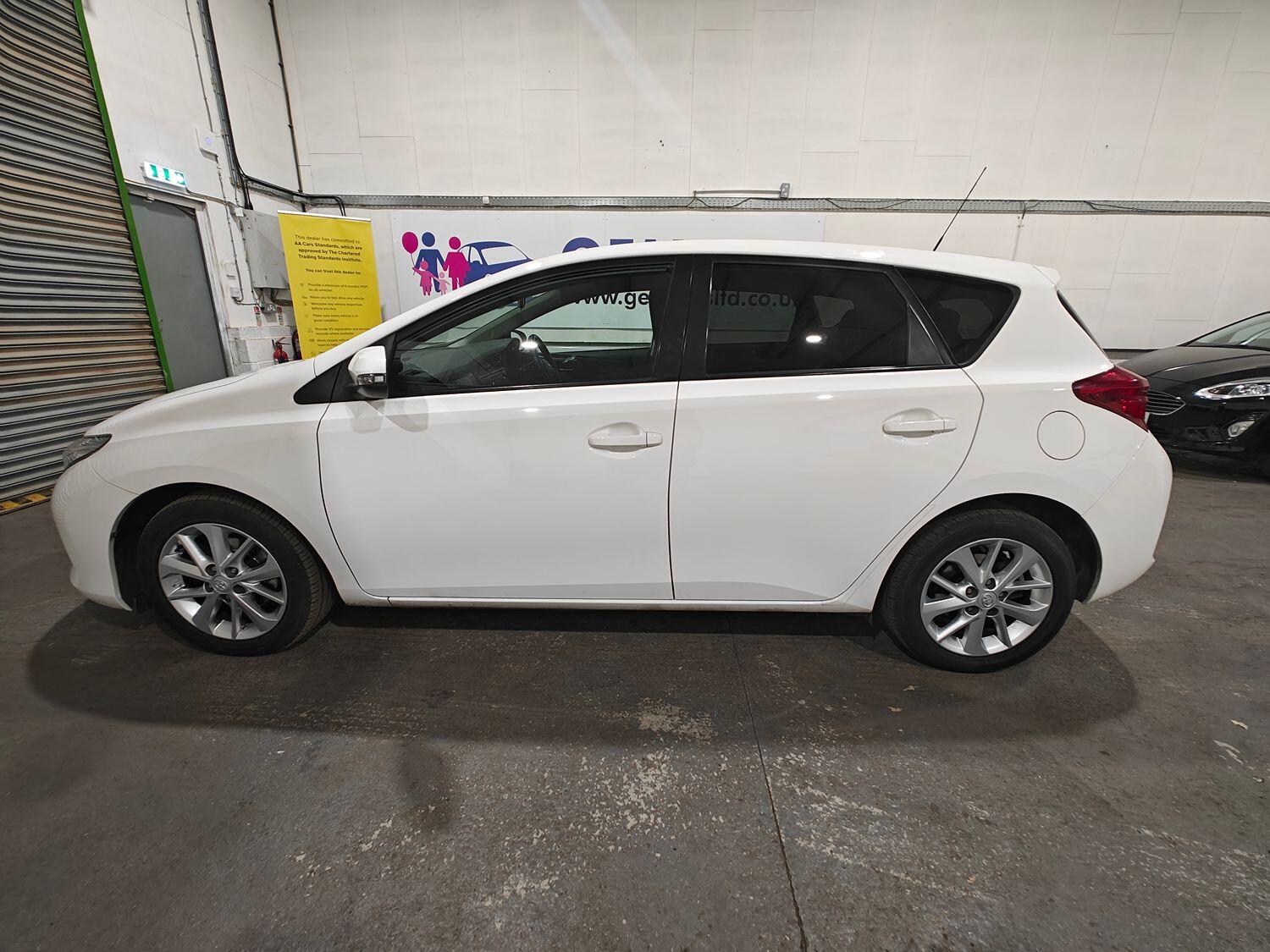 Used Toyota Auris 2013 for sale - 76945616: Photo 14