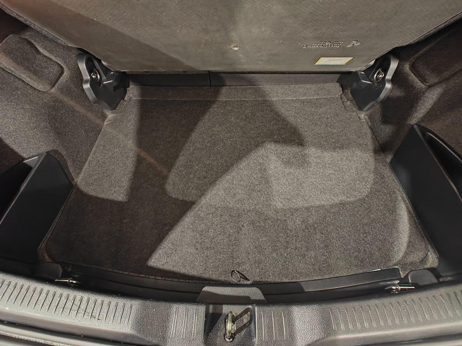 Used Toyota Auris 2013 for sale - 76945616: Photo 42