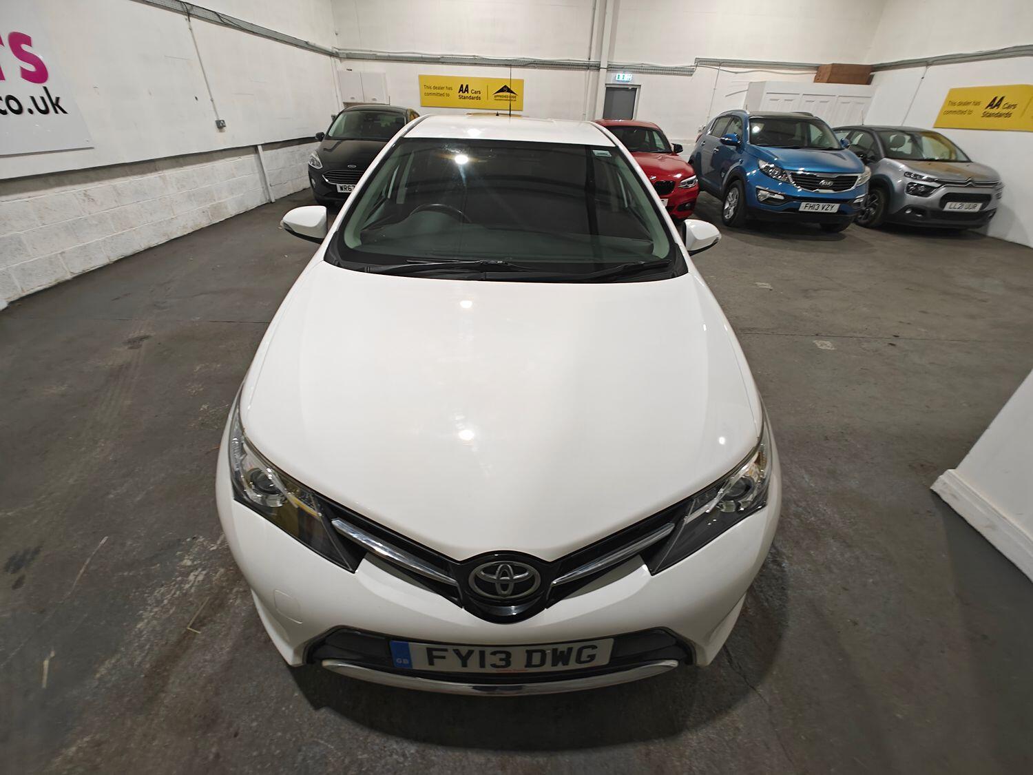 Used Toyota Auris 2013 for sale - 76945616: Photo 5