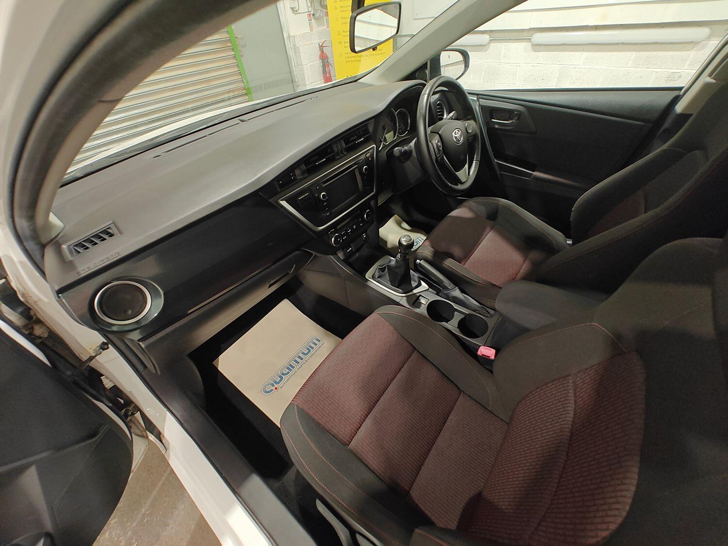 Used Toyota Auris 2013 for sale - 76945616: Photo 51