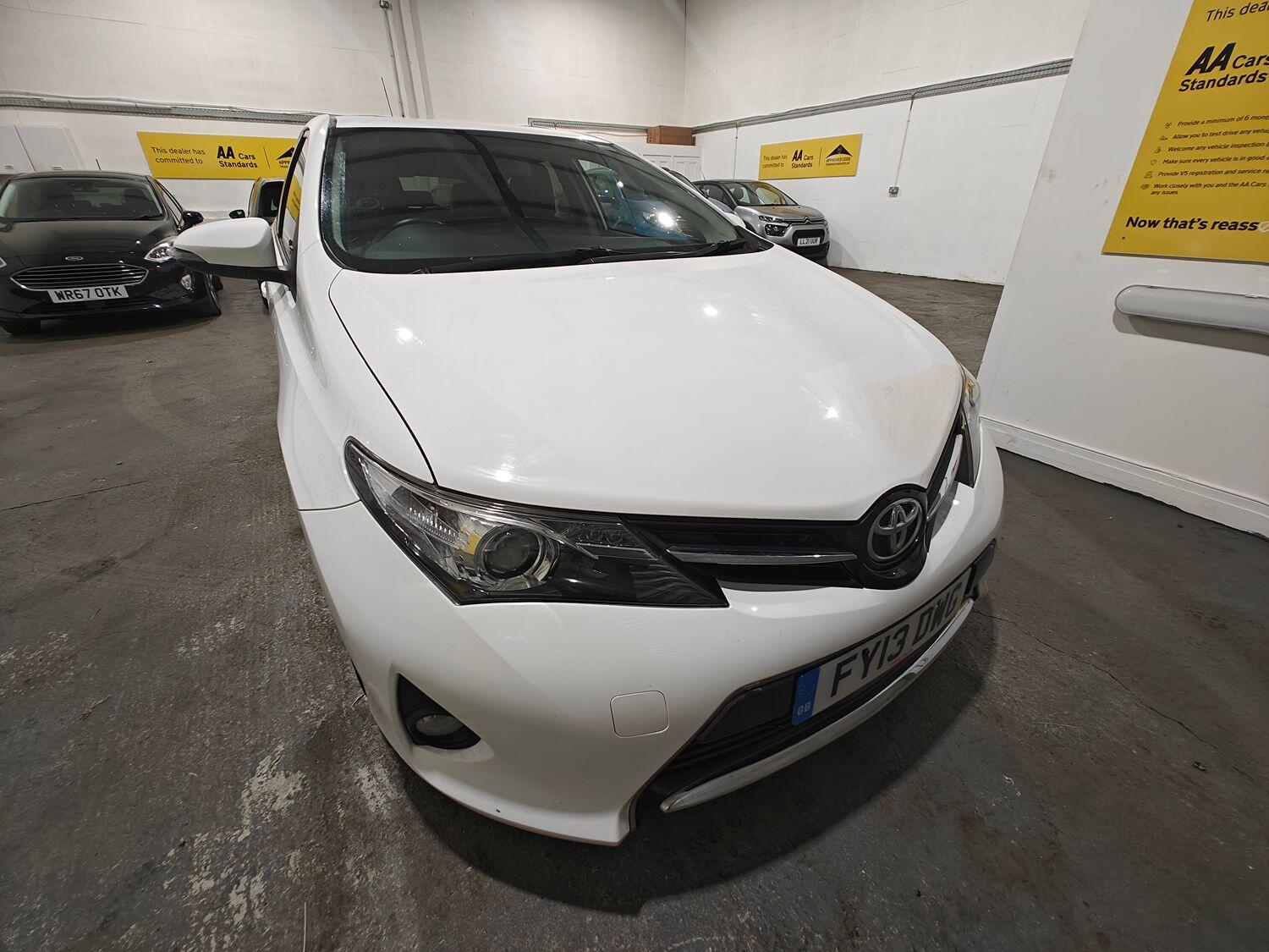Used Toyota Auris 2013 for sale - 76945616: Photo 6