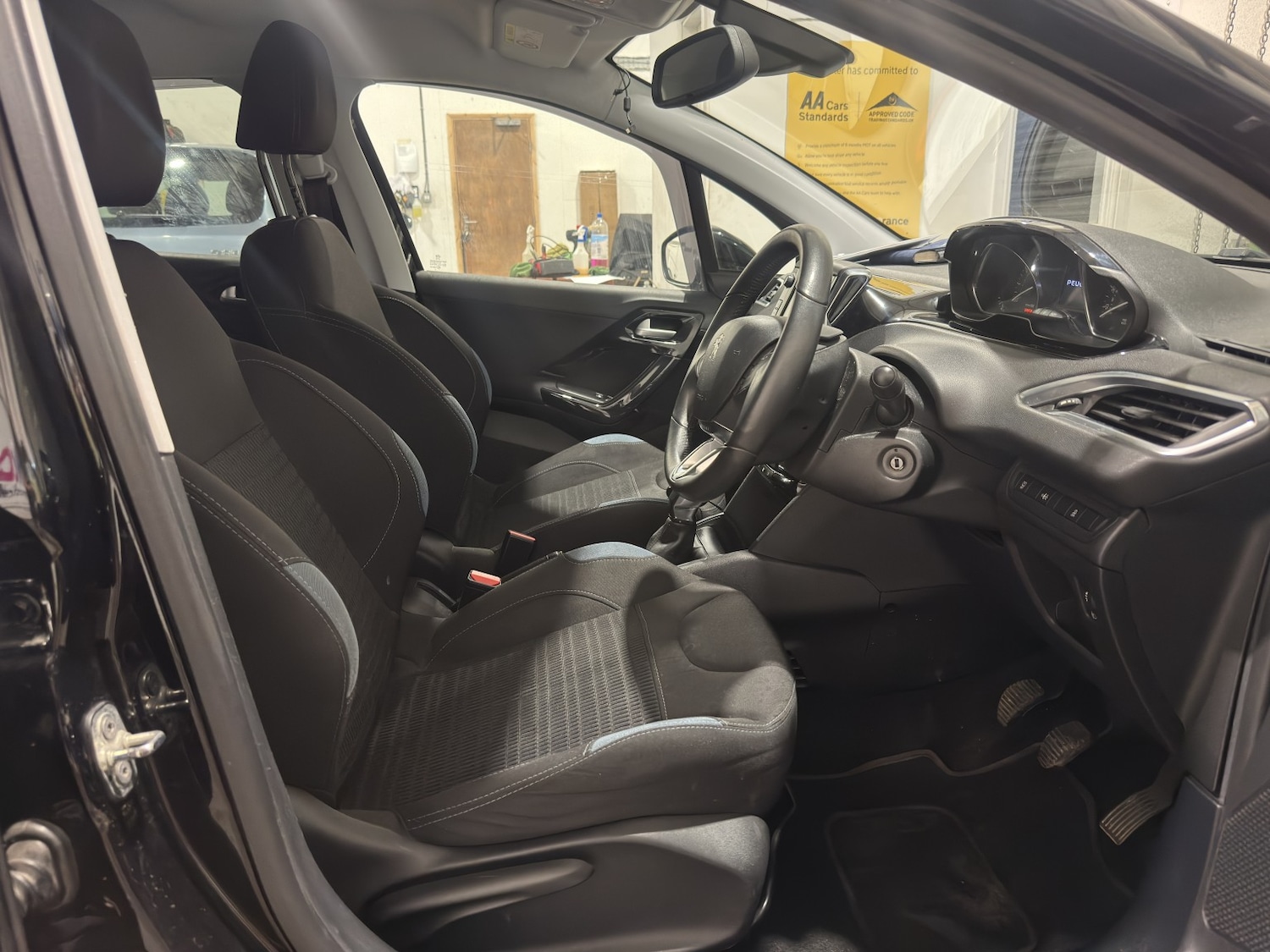 Used Peugeot 208 2015 for sale - 77915748: Photo 10