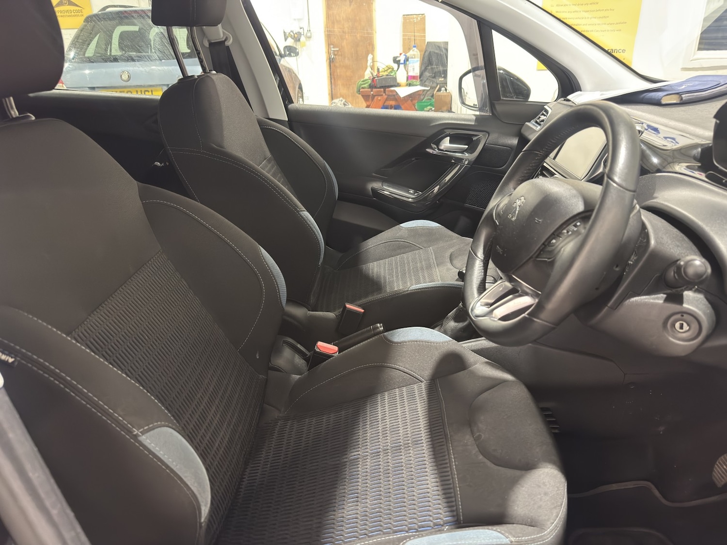 Used Peugeot 208 2015 for sale - 77915748: Photo 11