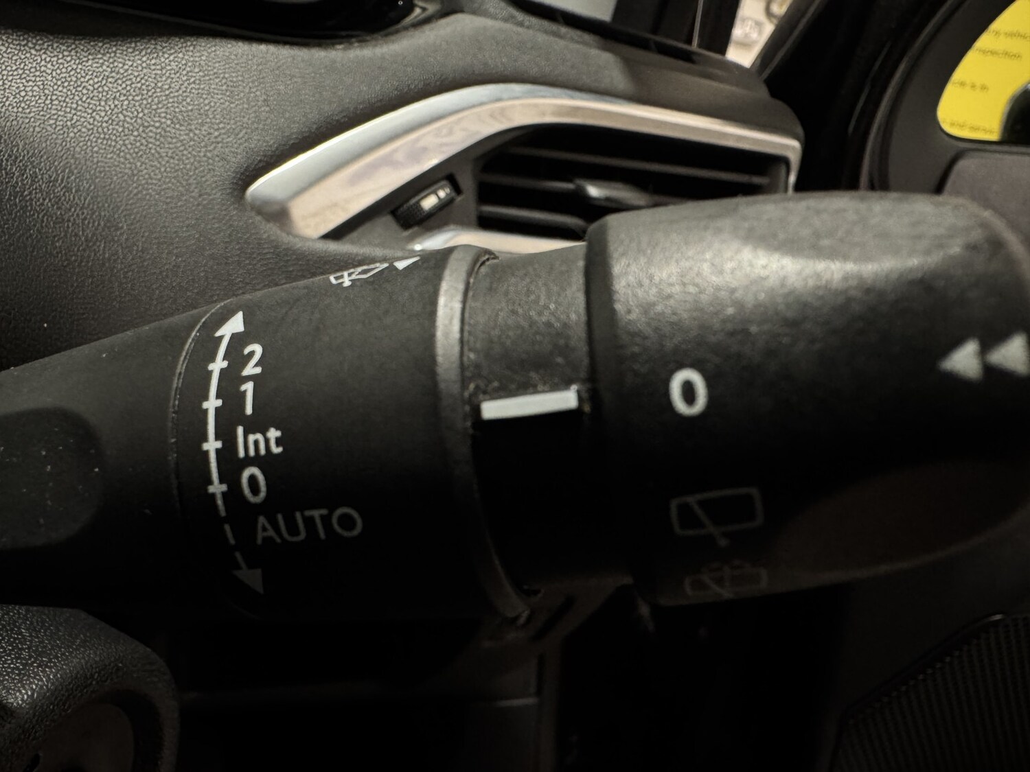 Used Peugeot 208 2015 for sale - 77915748: Photo 18