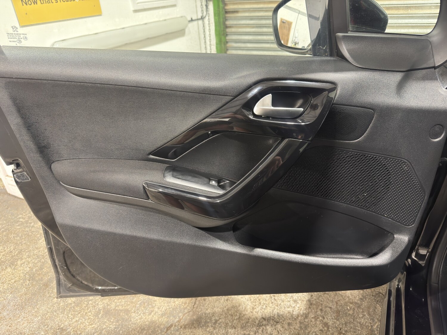 Used Peugeot 208 2015 for sale - 77915748: Photo 35