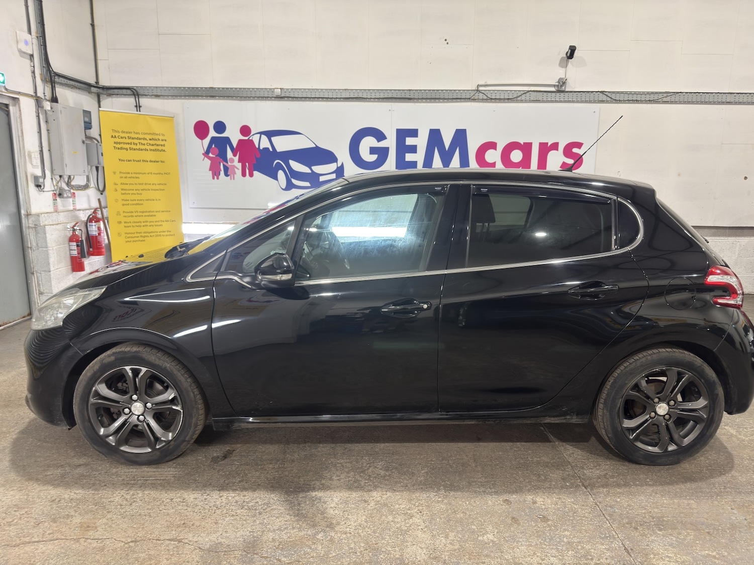 Used Peugeot 208 2015 for sale - 77915748: Photo 7