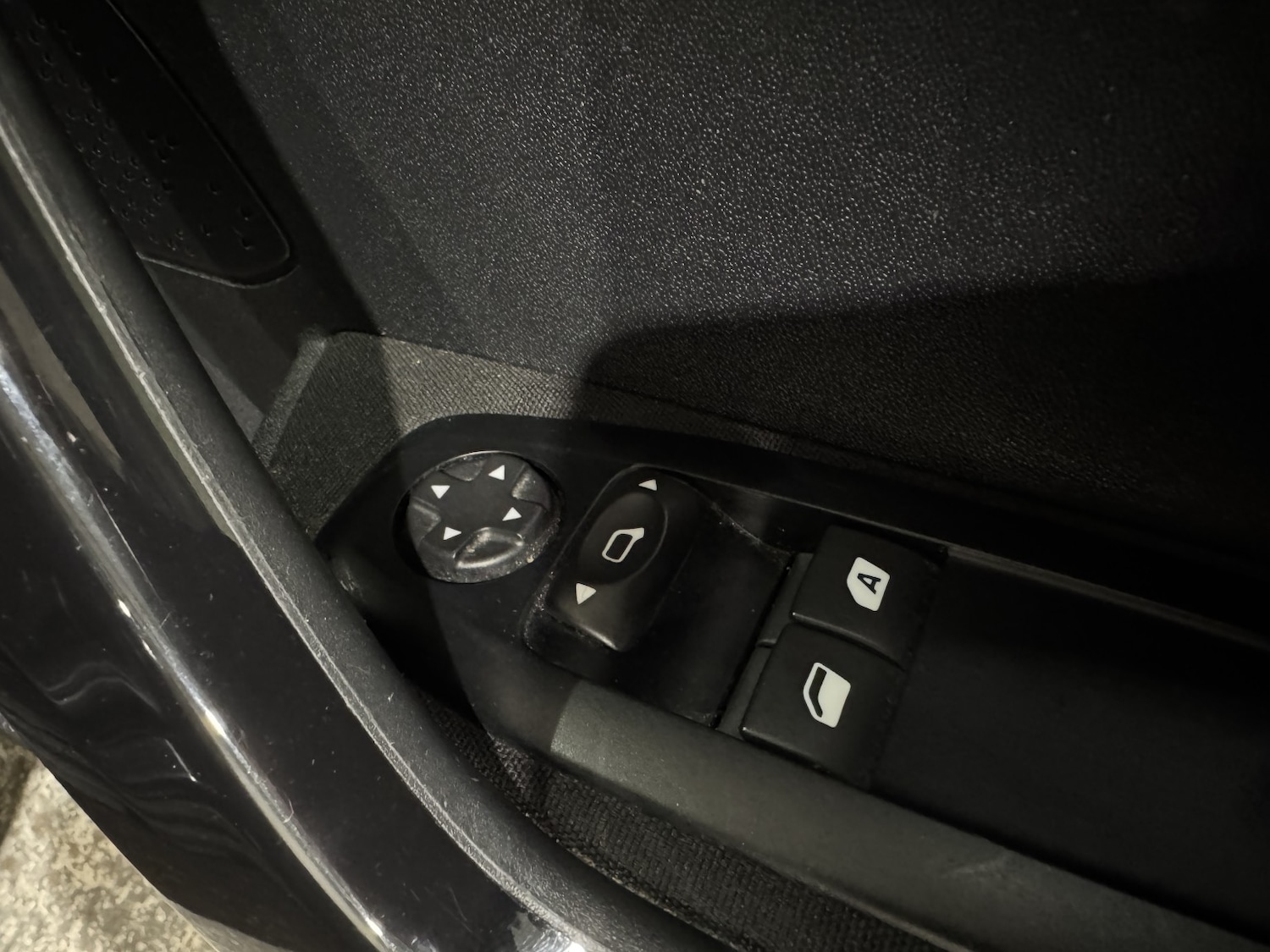 Used Peugeot 208 2015 for sale - 77915748: Photo 9