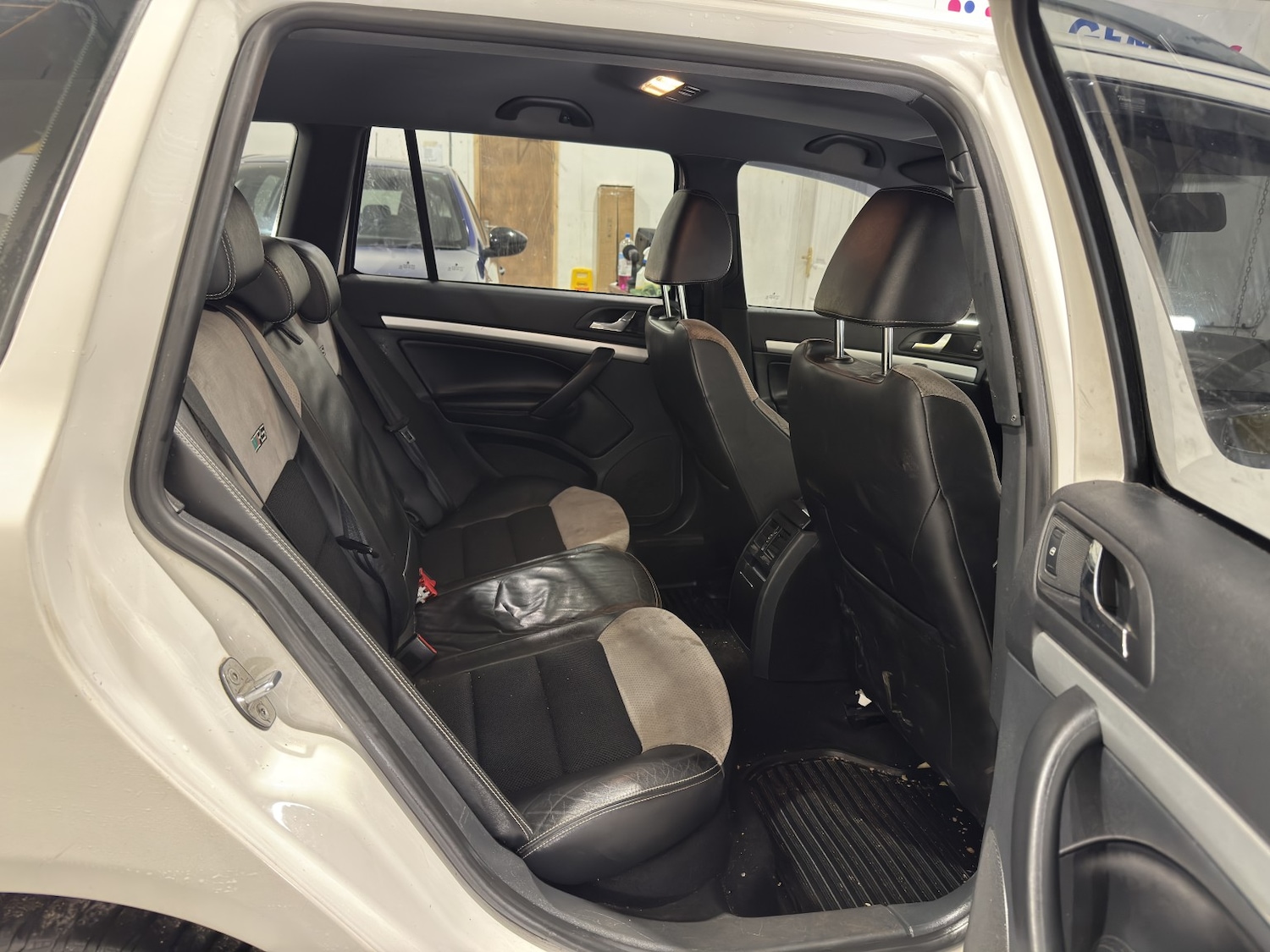 Used Skoda Octavia 2010 for sale - 77953960: Photo 30