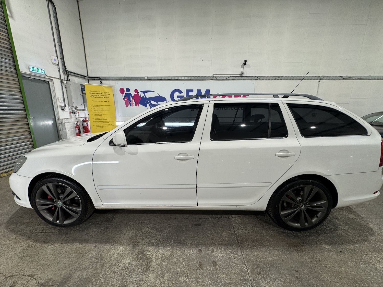 Used Skoda Octavia 2010 for sale - 77953960: Photo 8