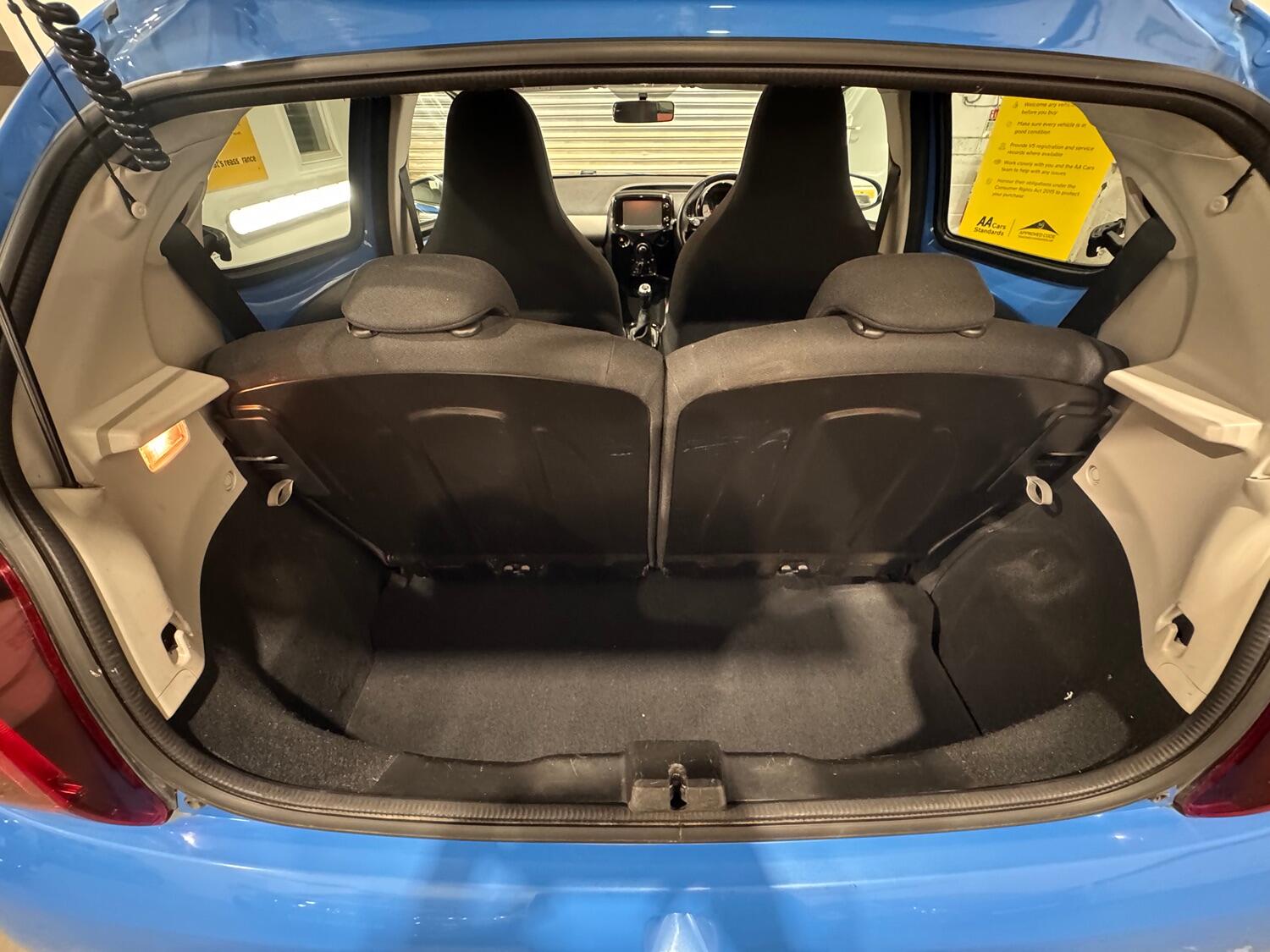 Used Peugeot 108 2015 for sale - 76547770: Photo 40