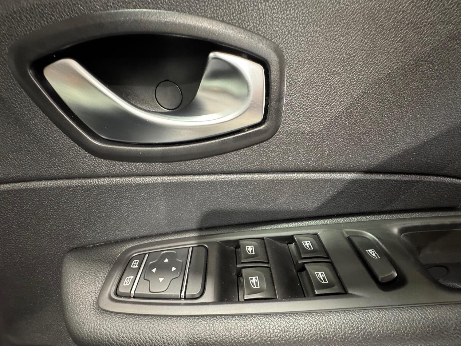 Used Renault Captur 2018 for sale - 78031679: Photo 32