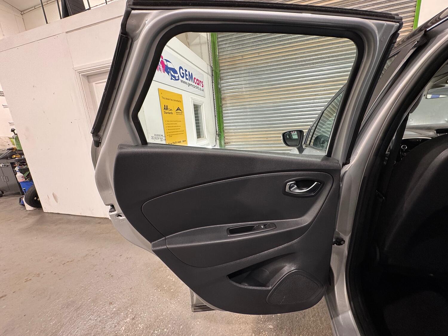 Used Renault Captur 2018 for sale - 78031679: Photo 53