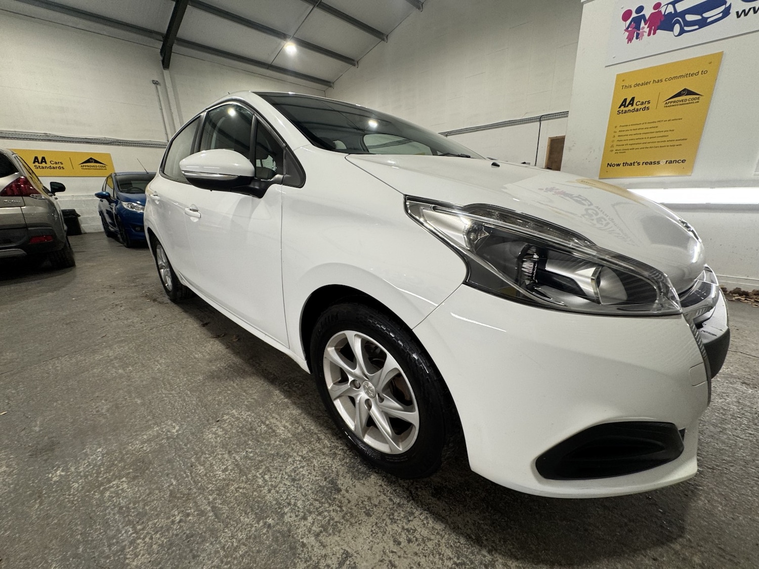 Used Peugeot 208 2016 for sale - 77140620: Photo 3