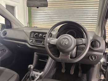 Used Volkswagen up! 2013 for sale - 77749976: Photo