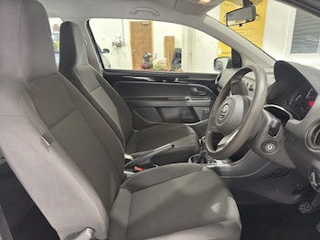 Used Volkswagen up! 2013 for sale - 77749976: Photo