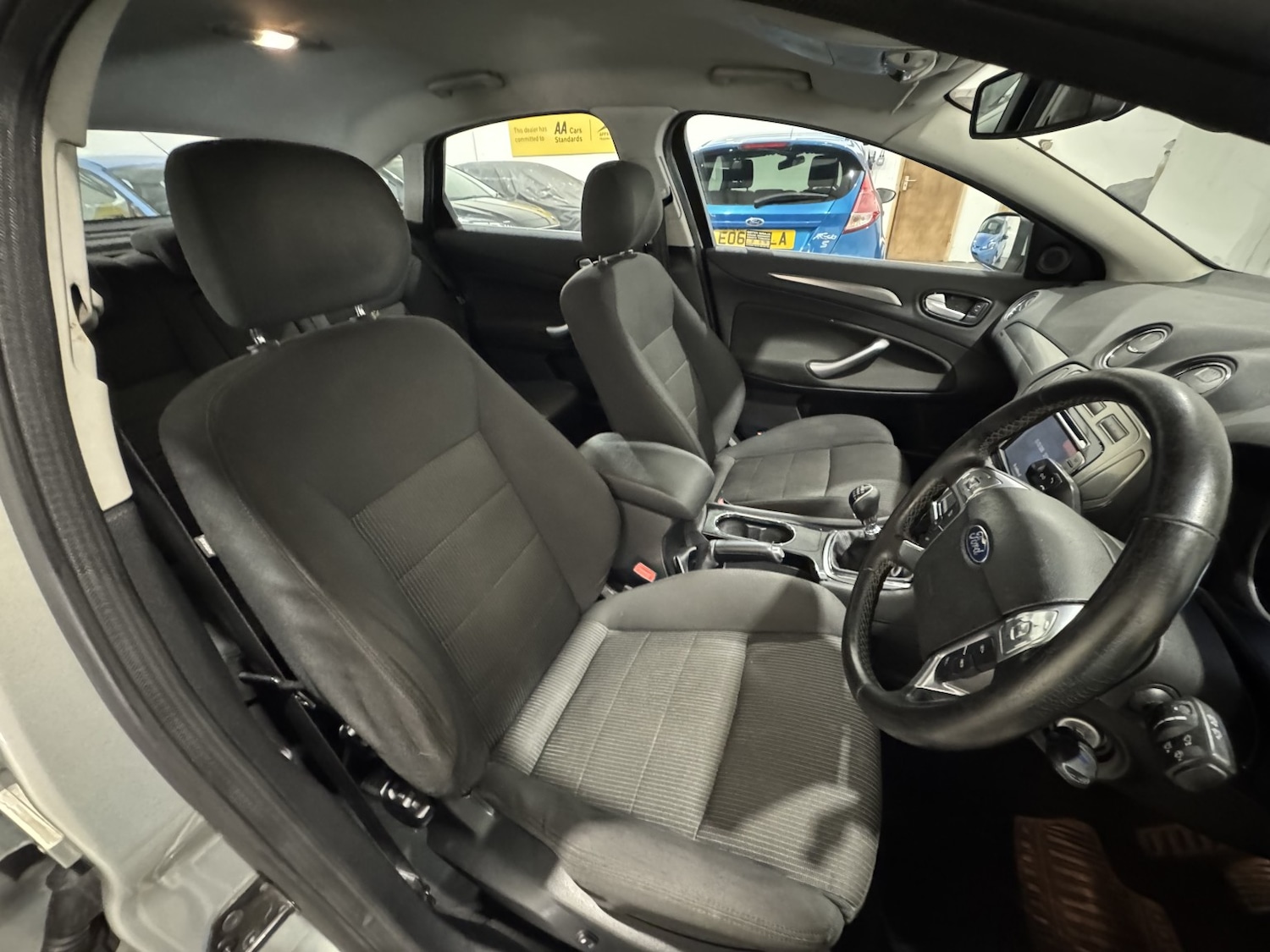 Used Ford Mondeo 2010 for sale - 76741303: Photo 24