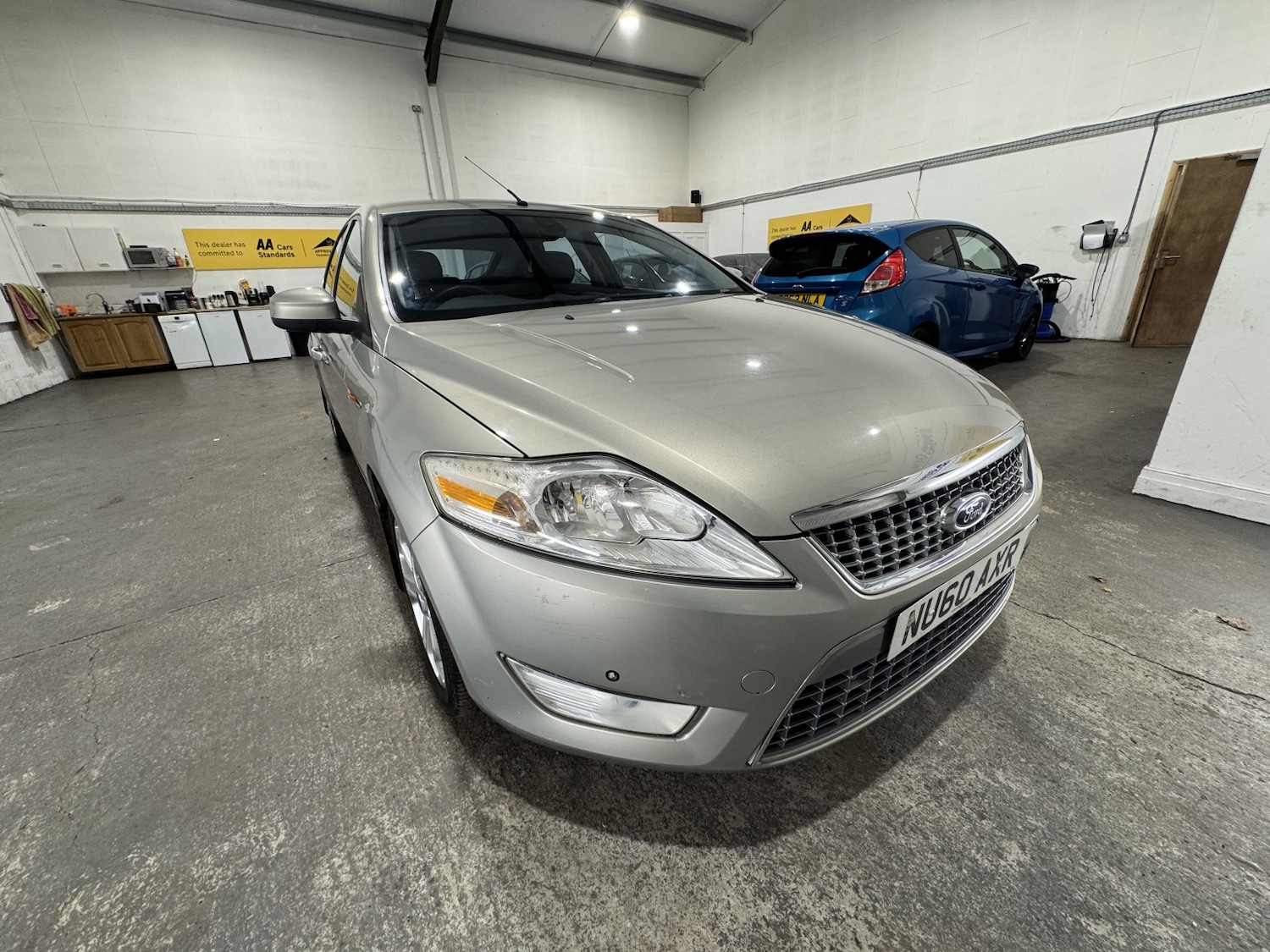 Used Ford Mondeo 2010 for sale - 76741303: Photo 4