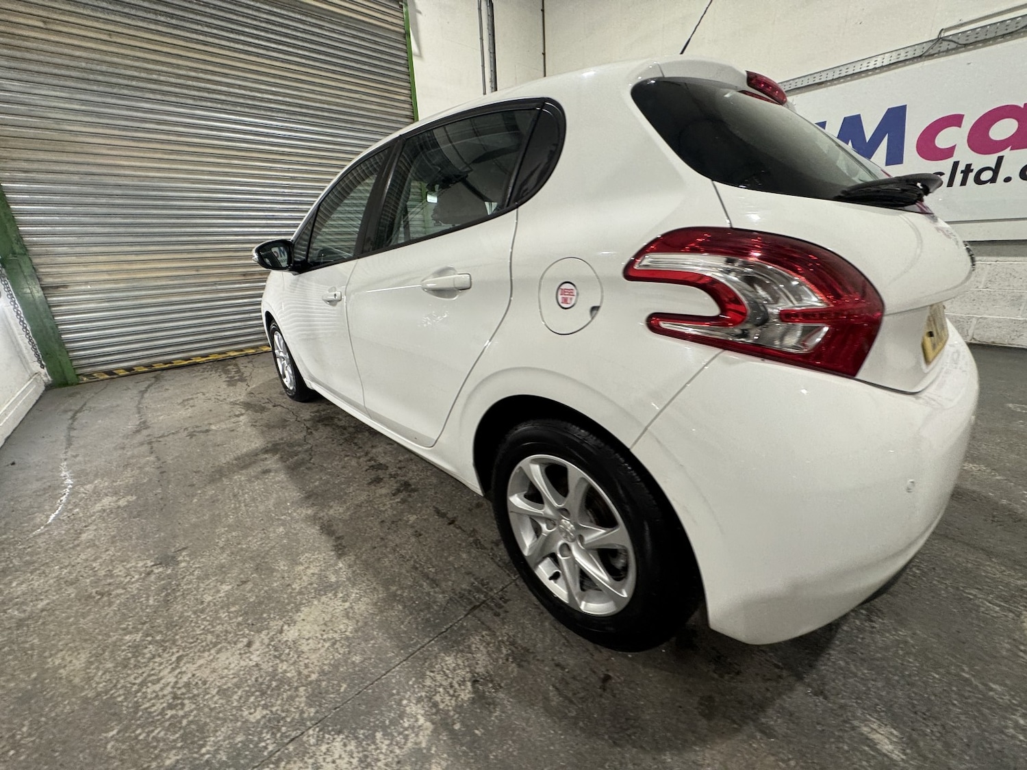 Used Peugeot 208 2014 for sale - 77167818: Photo 10