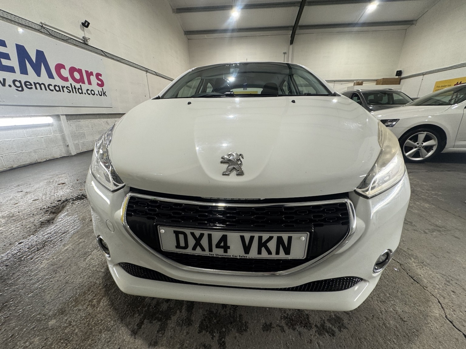 Used Peugeot 208 2014 for sale - 77167818: Photo 2