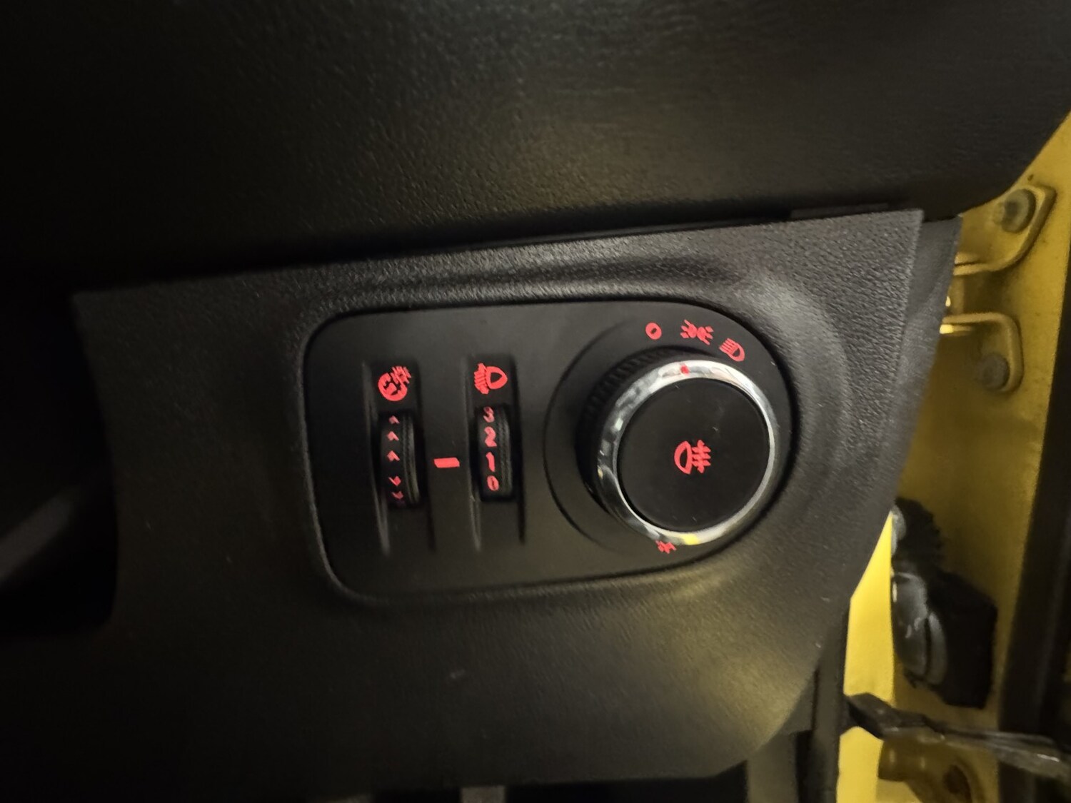 Used Vauxhall ADAM 2014 for sale - 77915656: Photo 42