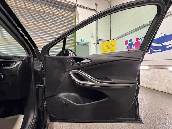 Used Vauxhall Astra 2018 for sale - 75366970: Photo 17