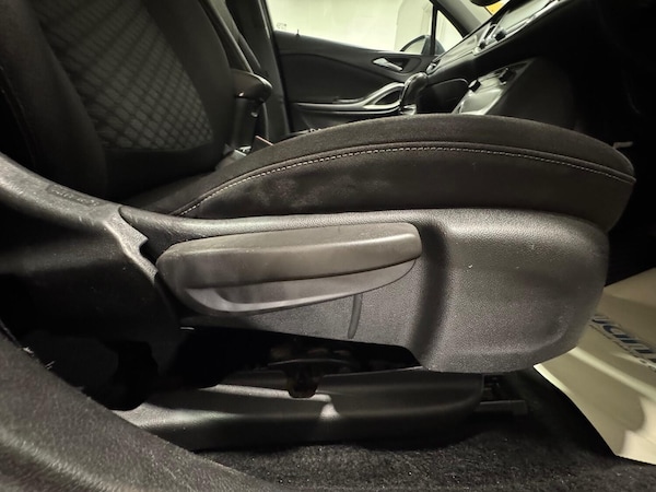 Used Vauxhall Astra 2018 for sale - 75366970: Photo 23