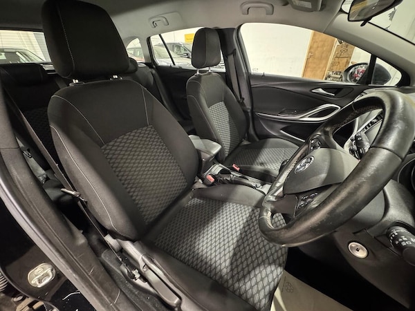 Used Vauxhall Astra 2018 for sale - 75366970: Photo 24