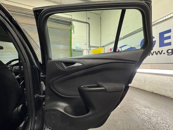 Used Vauxhall Astra 2018 for sale - 75366970: Photo 36