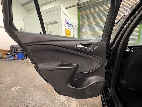 Used Vauxhall Astra 2018 for sale - 75366970: Photo 46