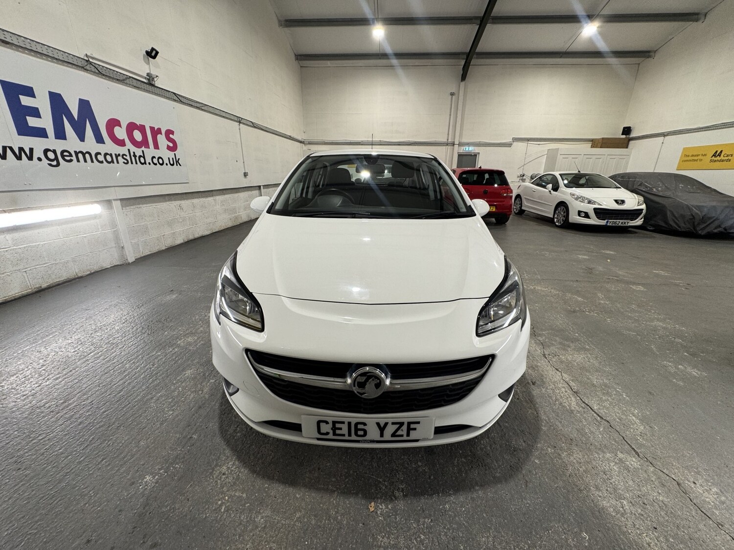 Used Vauxhall Corsa 2016 for sale - 76128918: Photo 2