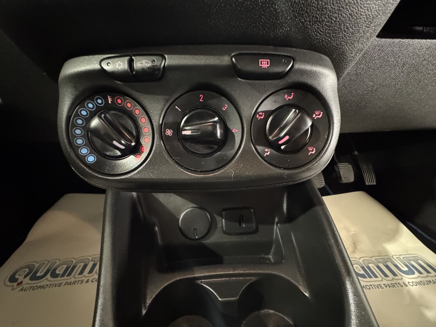 Used Vauxhall Corsa 2016 for sale - 76128918: Photo 38