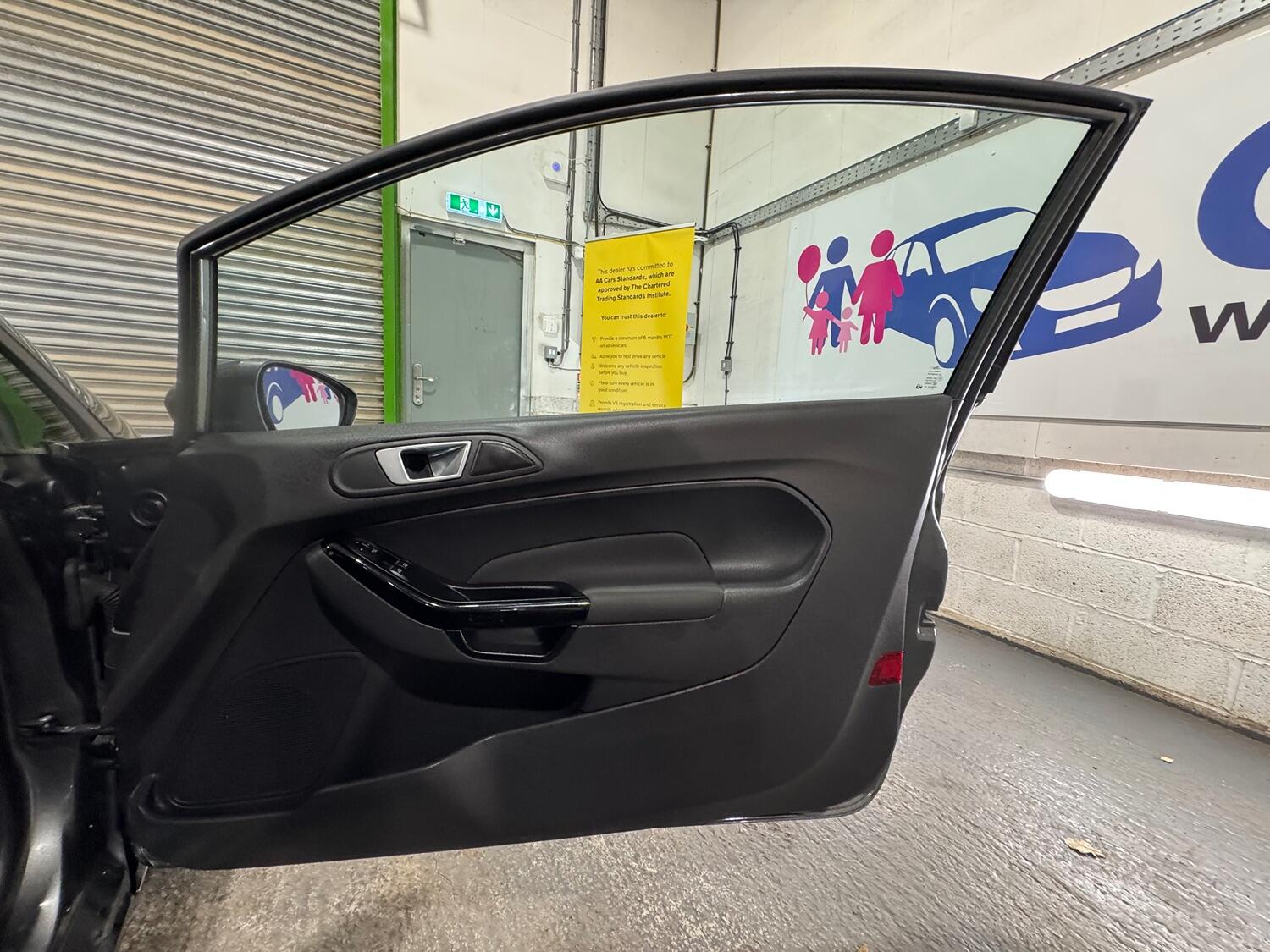 Used Ford Fiesta 2017 for sale - 76128895: Photo 22