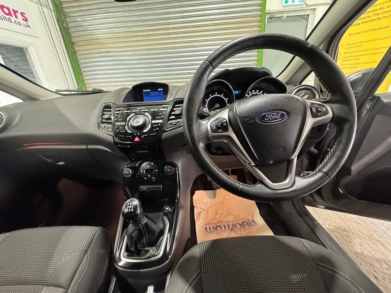 Used Ford Fiesta 2017 for sale - 76128895: Photo 32