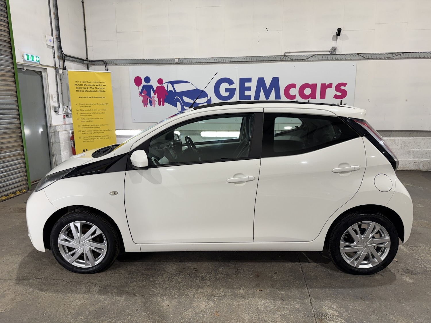 Used Toyota AYGO 2015 for sale - 77233777: Photo 10