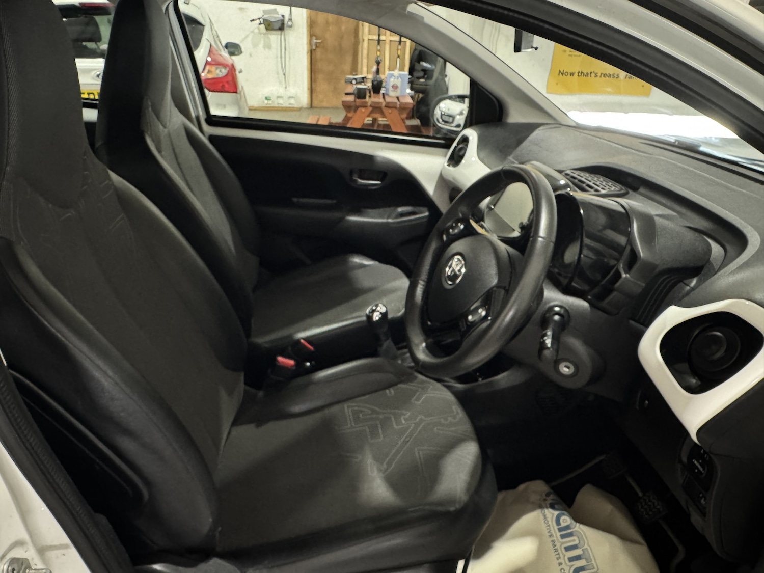 Used Toyota AYGO 2015 for sale - 77233777: Photo 22