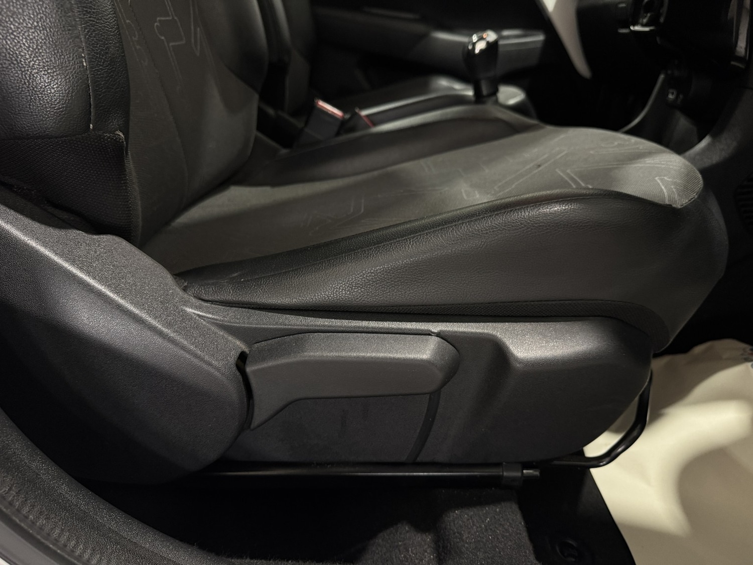 Used Toyota AYGO 2015 for sale - 77233777: Photo 24