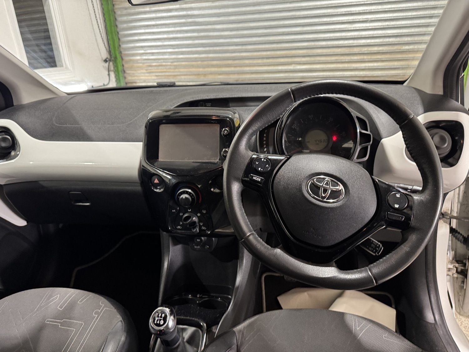 Used Toyota AYGO 2015 for sale - 77233777: Photo 26