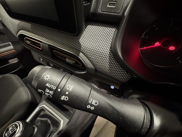 Used Dacia Sandero Stepway 2022 for sale - 76142503: Photo 30