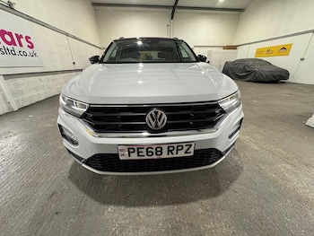 Used Volkswagen T-Roc 2018 for sale - 75575410: Photo