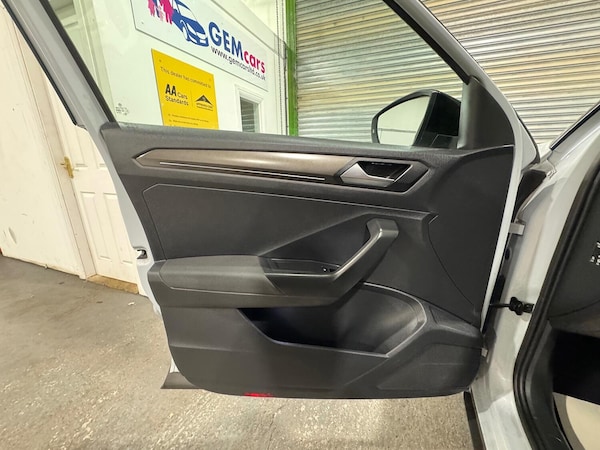 Used Volkswagen T-Roc 2018 for sale - 75575410: Photo 57