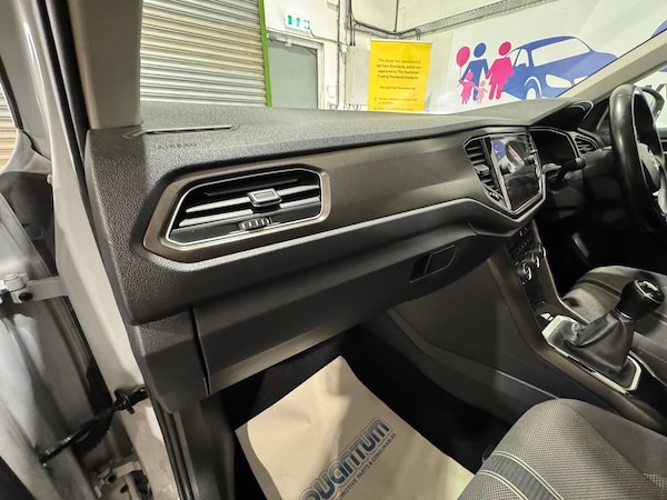Used Volkswagen T-Roc 2018 for sale - 75575410: Photo 63
