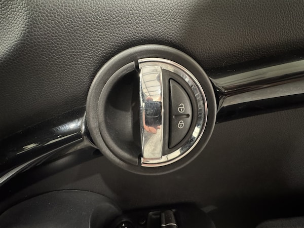 Used MINI Hatch 2018 for sale - 76237120: Photo 21