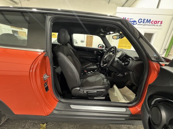 Used MINI Hatch 2018 for sale - 76237120: Photo 23