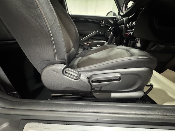 Used MINI Hatch 2018 for sale - 76237120: Photo 35