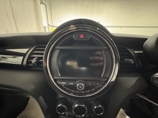 Used MINI Hatch 2018 for sale - 76237120: Photo 50