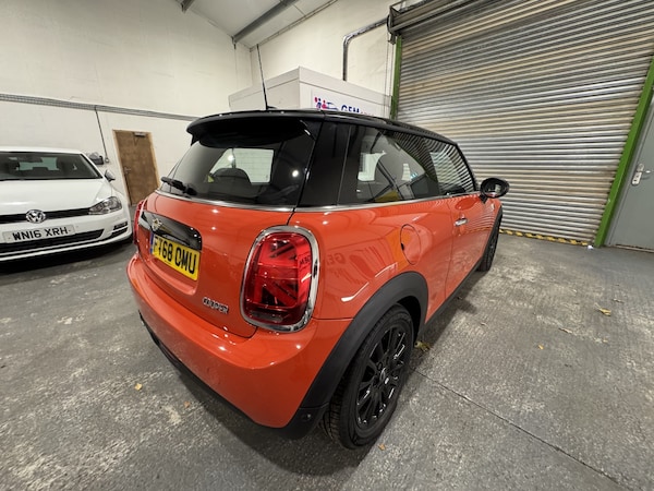 Used MINI Hatch 2018 for sale - 76237120: Photo 9
