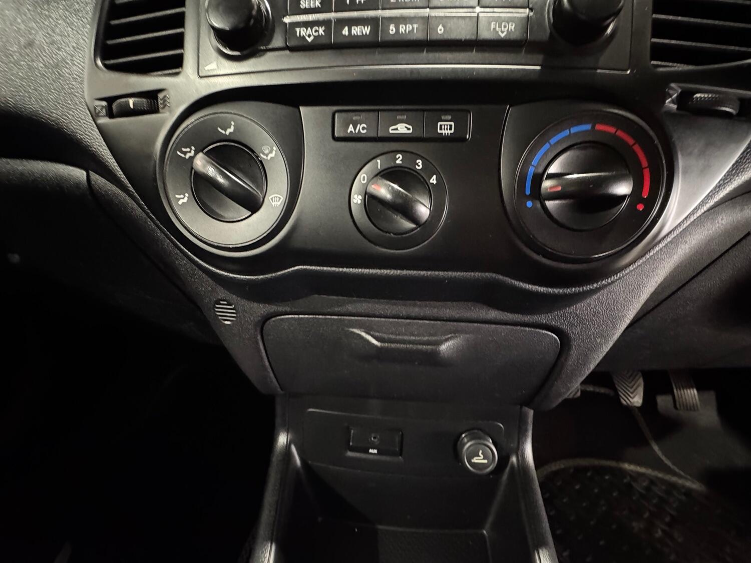 Used Hyundai i20 2009 for sale - 76591559: Photo 34