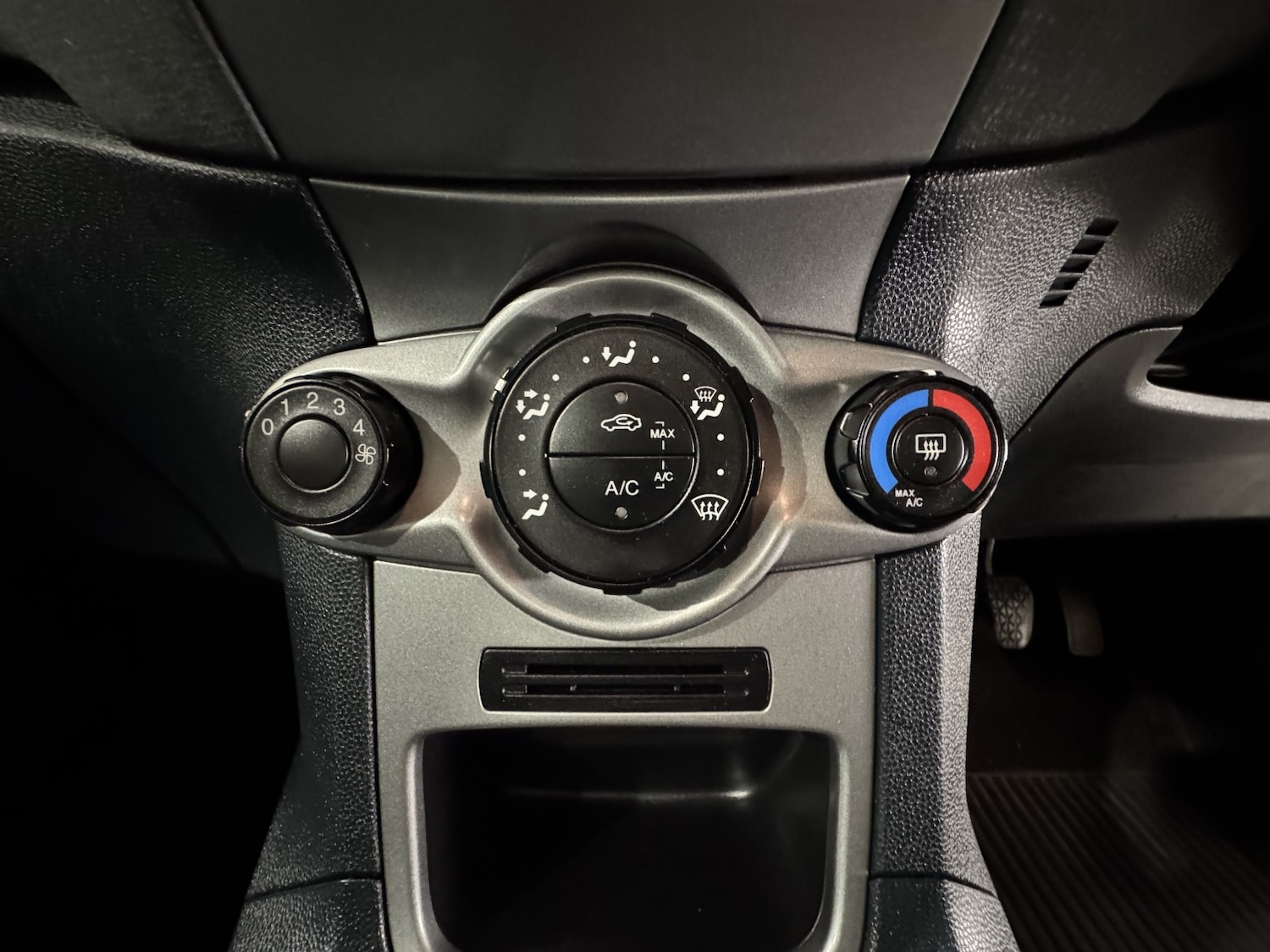 Used Ford Fiesta 2010 for sale - 76334815: Photo 35